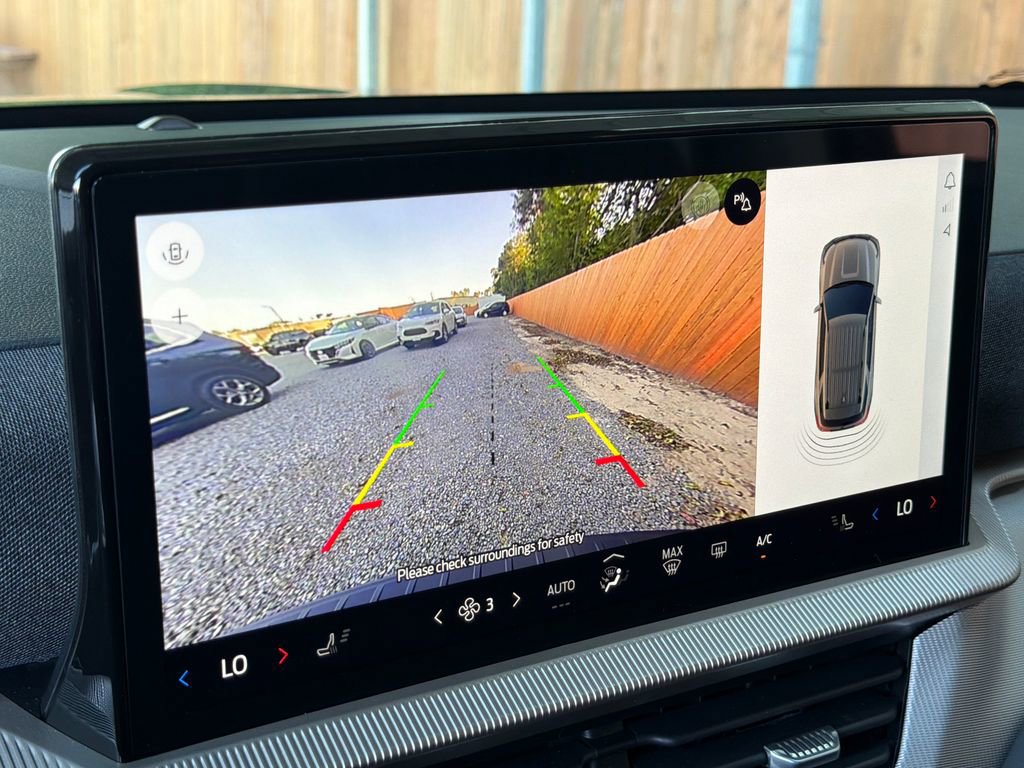 Used 2025 Ford Explorer Active image 11