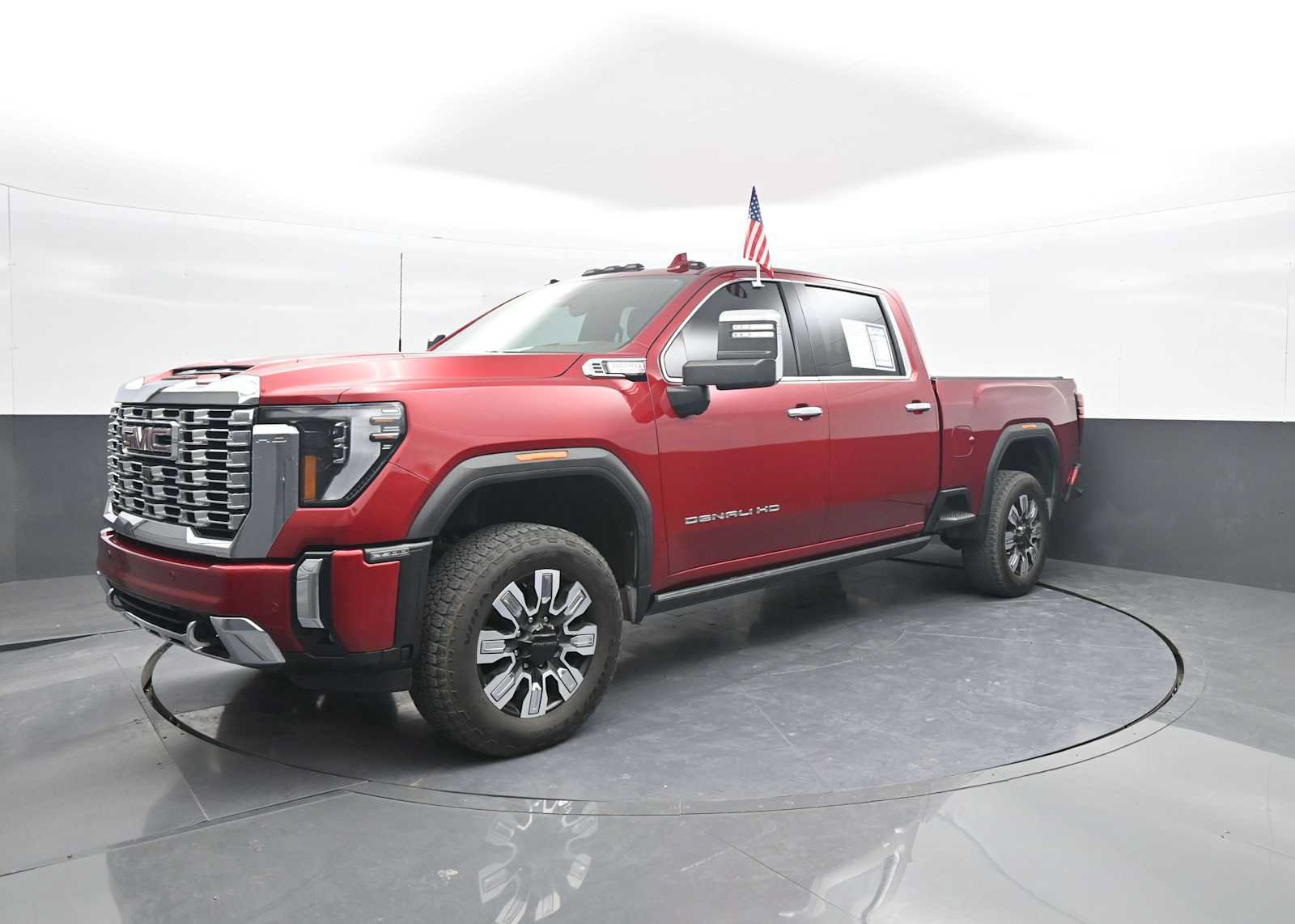 Used 2024 GMC Sierra 2500 Denali w/ Technology Package AWD/4WD image 4