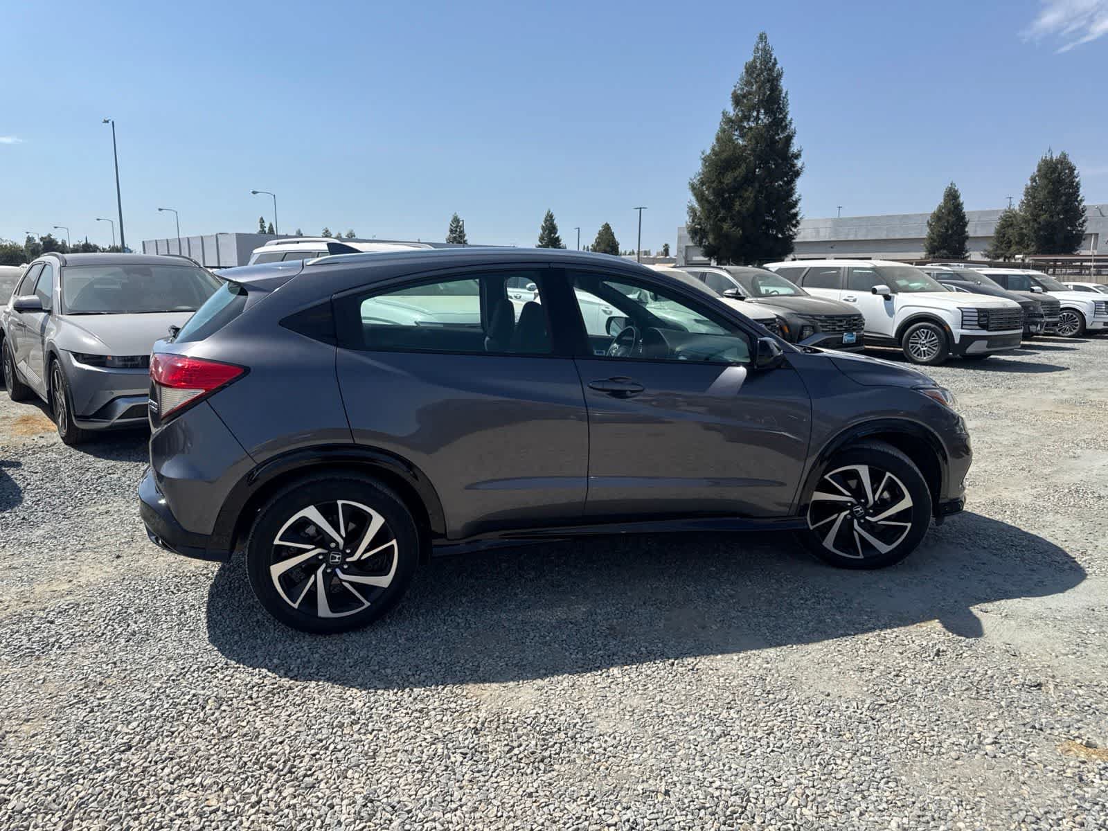 Used 2019 Honda HR-V Sport image 3