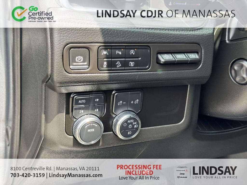 Used 2024 GMC Yukon XL Denali AWD/4WD image 28