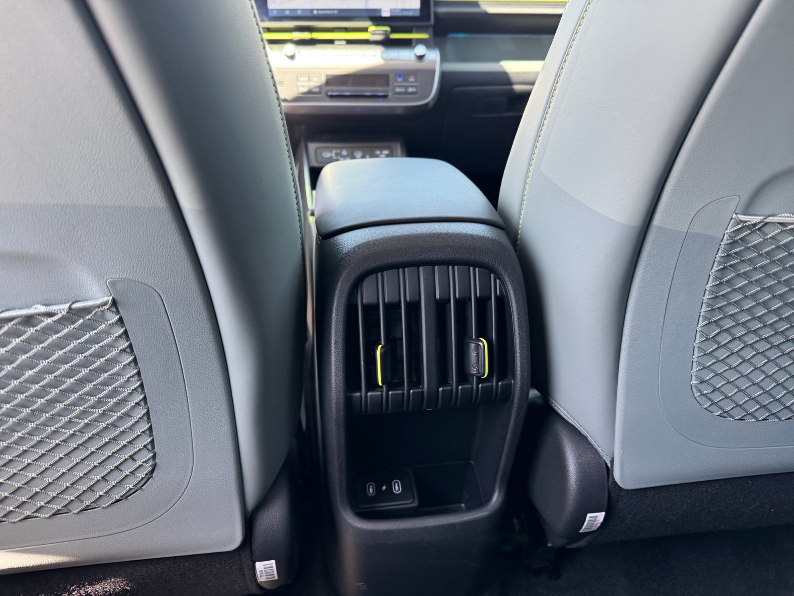 Used 2024 Hyundai Kona Limited FWD image 32
