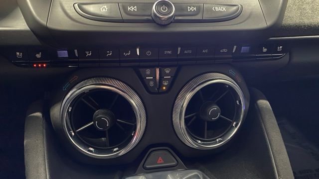 Used 2019 Chevrolet Camaro ZL1 image 28