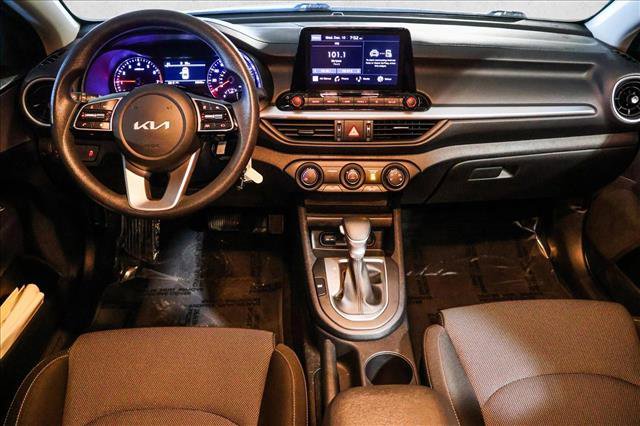 Used 2024 Kia Forte LXS w/ LXS Technology Package image 21