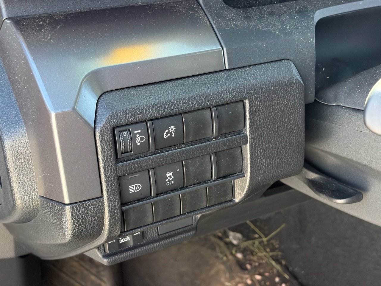 Used 2025 Toyota Tacoma SR5 AWD/4WD image 6