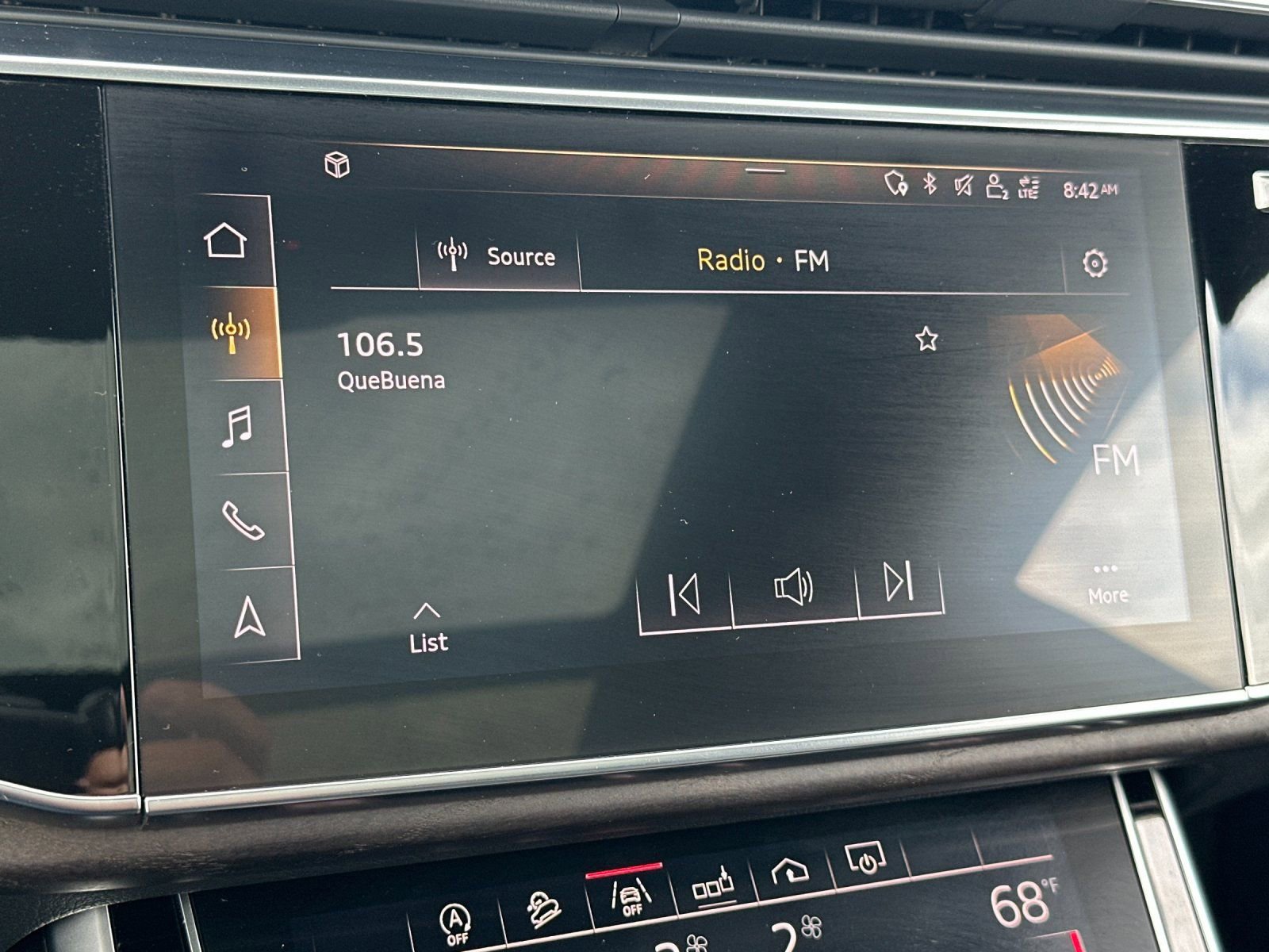 Used 2019 Audi Q8 Premium Plus w/ Premium Plus image 23