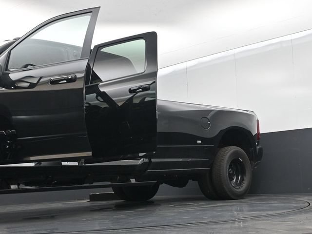 New 2026 RAM 3500 Laramie AWD/4WD image 71