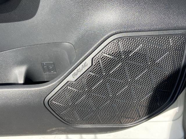 Used 2019 Toyota RAV4 Limited image 21