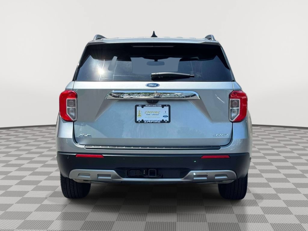 Used 2023 Ford Explorer XLT w/ Equipment Group 202A AWD/4WD image 6