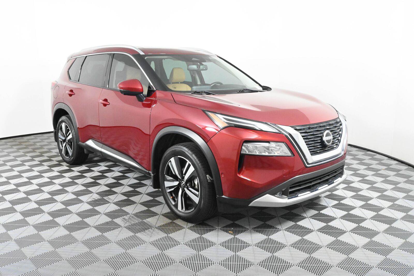 Used 2022 Nissan Rogue Platinum w/ Head-Up Display Package