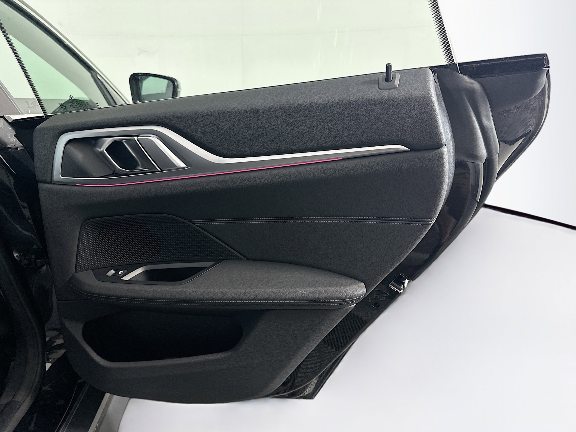 Used 2025 BMW i4 eDrive40 image 33