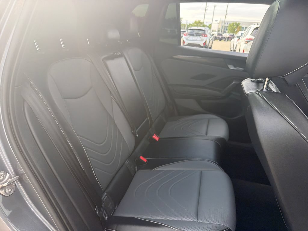Certified 2025 Volkswagen Tiguan SE R-Line AWD/4WD image 23