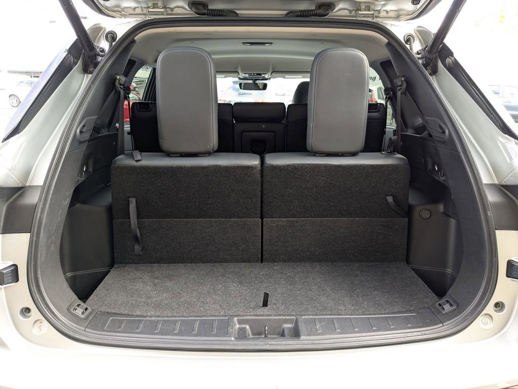 Used 2025 Mitsubishi Outlander SE image 30