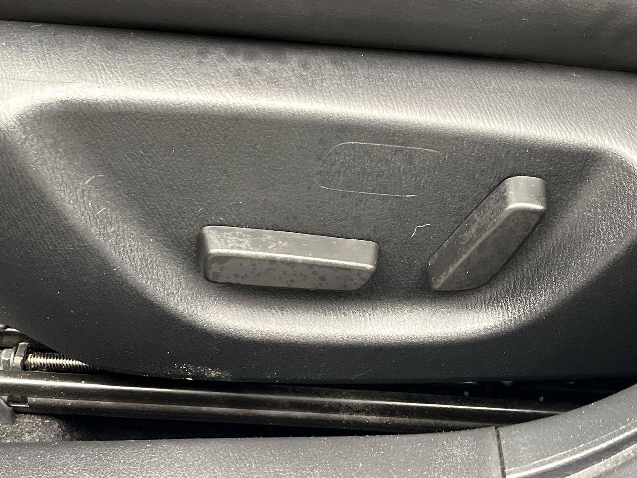 Used 2018 MAZDA MAZDA3 Touring FWD image 9