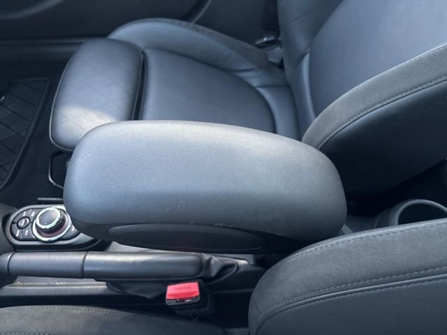 Used 2023 MINI Cooper S w/ Signature Upholstery Package image 30