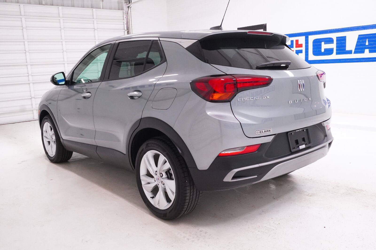 Used 2025 Buick Encore GX Preferred FWD image 35
