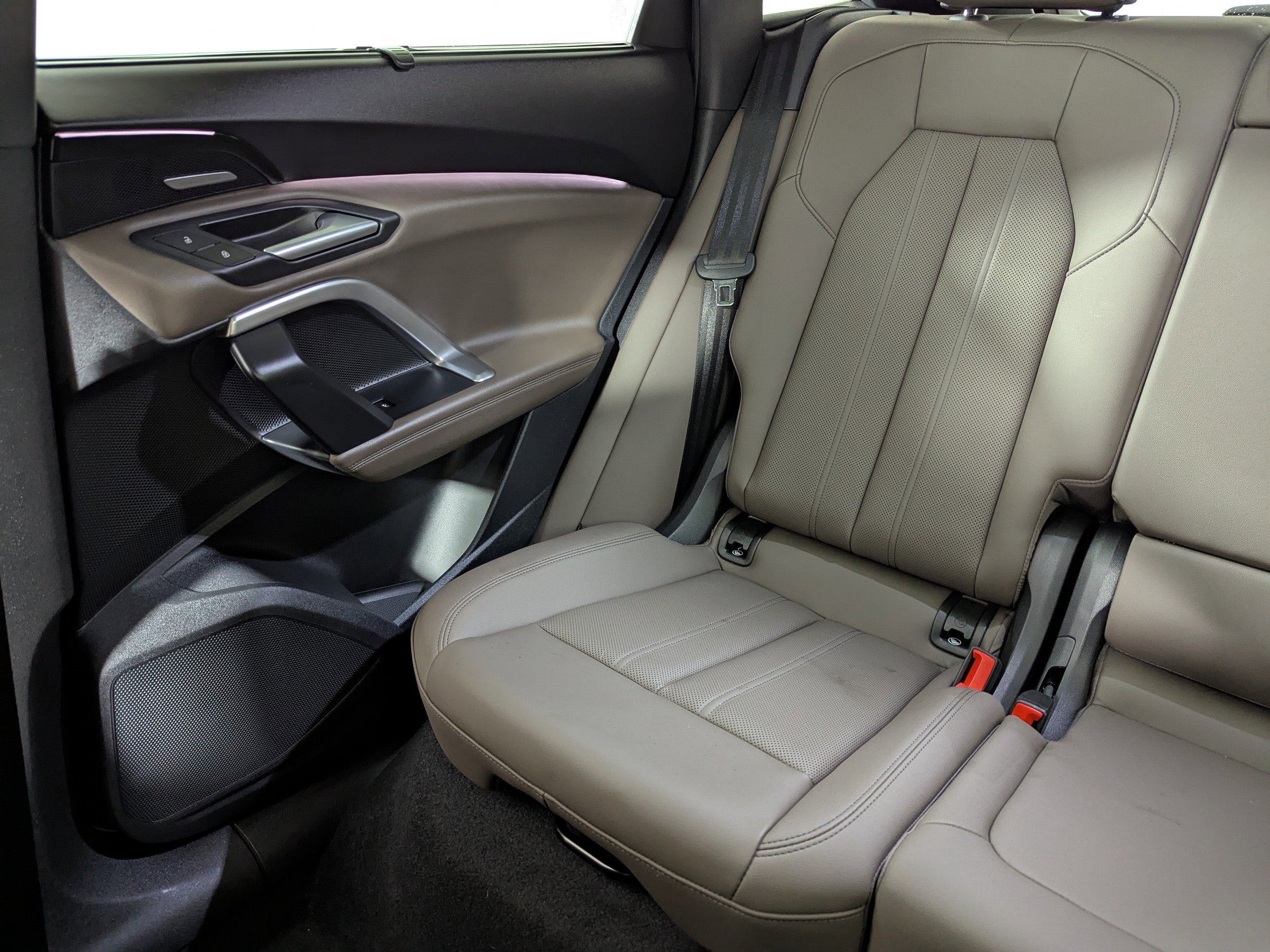 Certified 2025 Audi Q5 Premium Plus w/ Premium Plus image 12