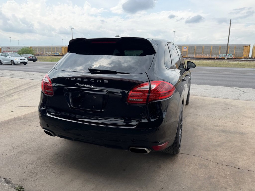Used 2014 Porsche Cayenne S AWD/4WD image 24
