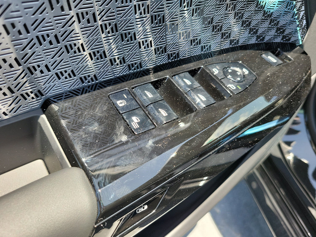 New 2026 BMW i7 M70 w/ Executive Package AWD/4WD image 17