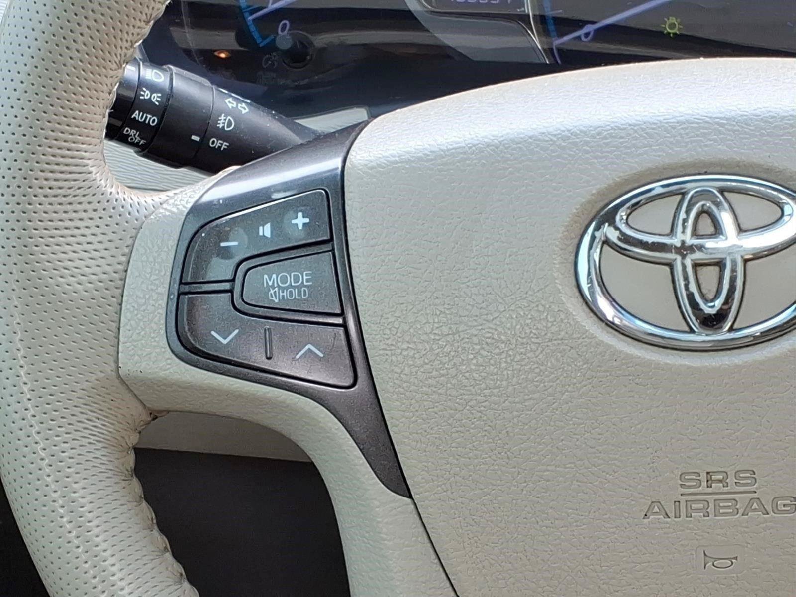 Used 2013 Toyota Sienna XLE FWD image 10
