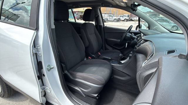 Used 2017 Chevrolet Trax LS w/ LPO, Cargo Package FWD image 38