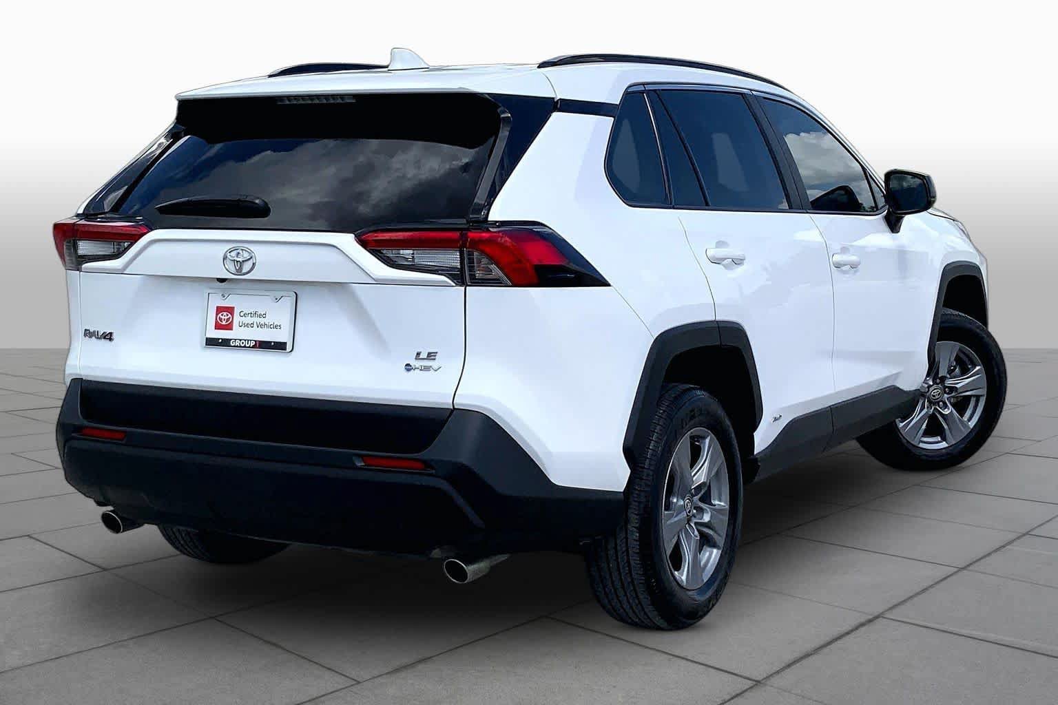 Certified 2025 Toyota RAV4 LE AWD/4WD image 13