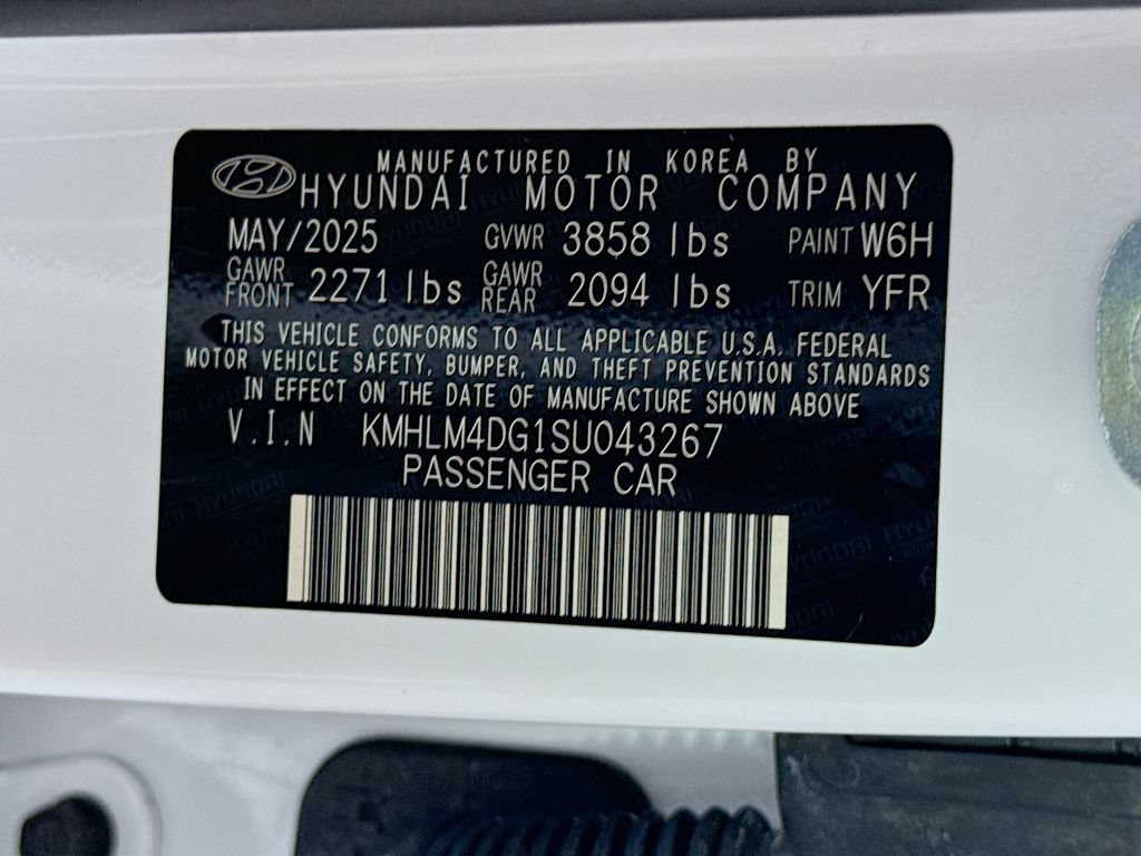 Certified 2025 Hyundai Elantra Sport FWD image 33