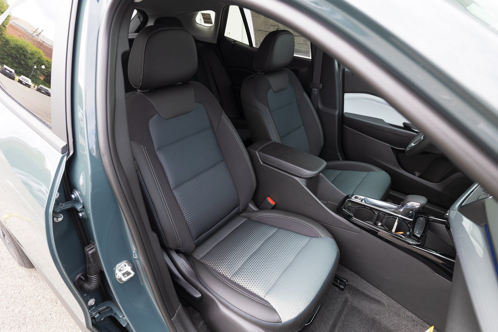 New 2026 Chevrolet Trax LT w/ Driver Confidence Package FWD image 49