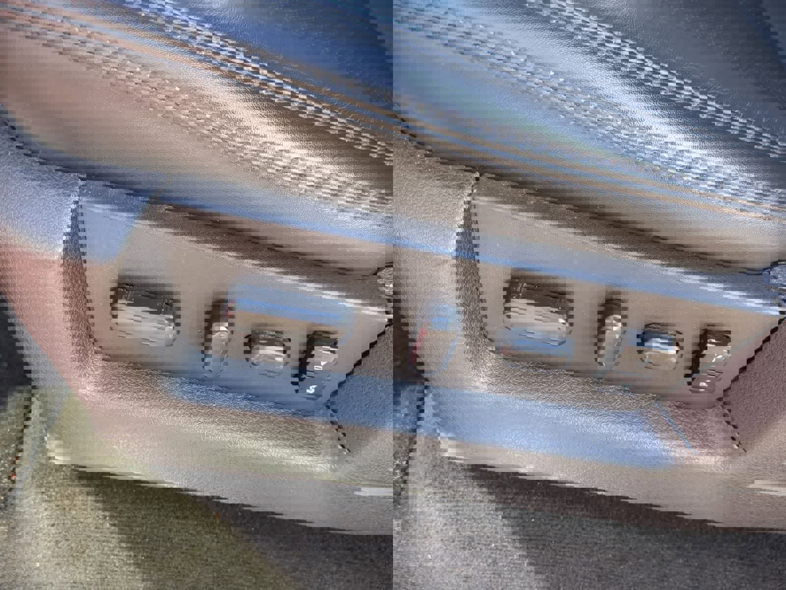 Used 2014 Ford F150 Platinum image 17