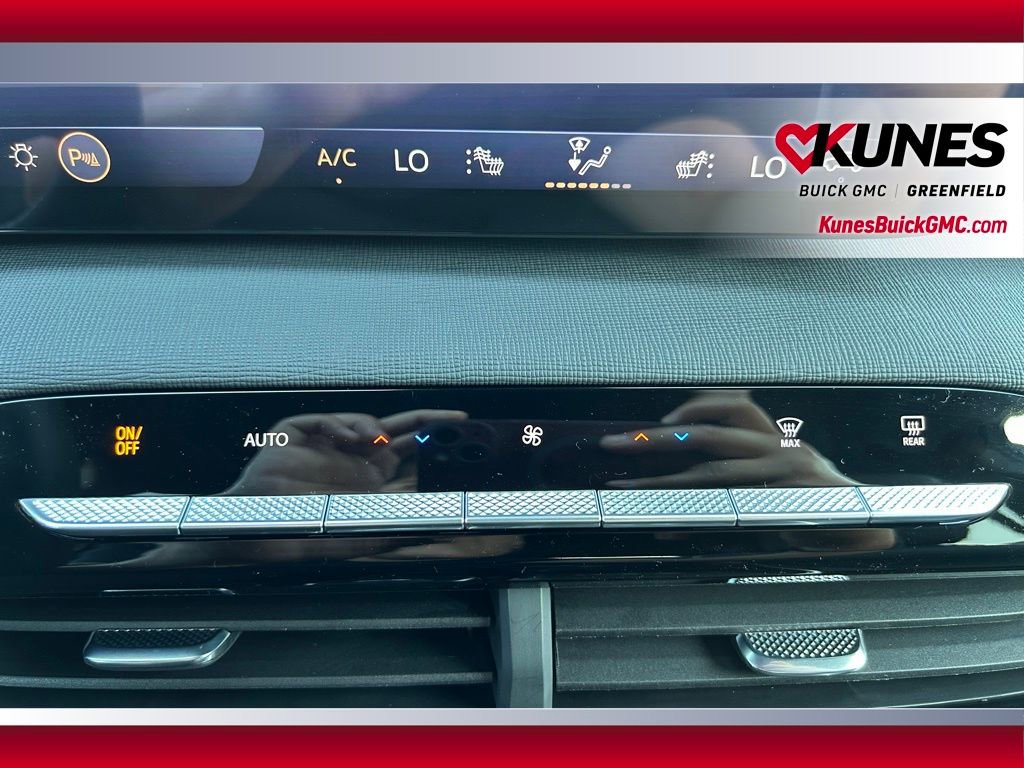 New 2026 Buick Enclave Sport Touring w/ LPO, Floor Liner Package image 39