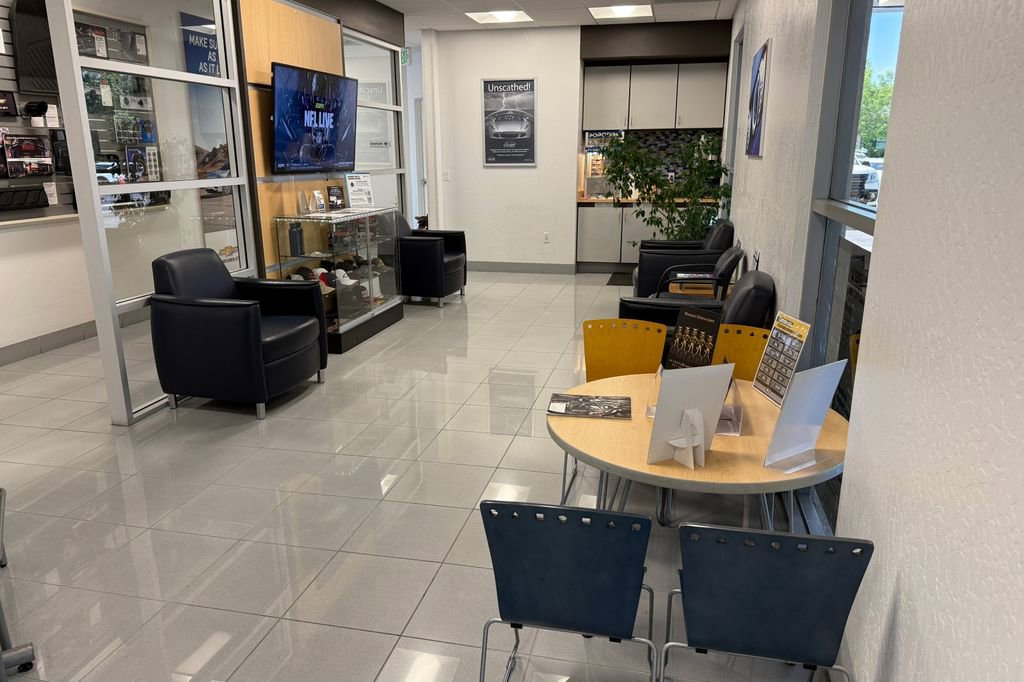 Used 2022 Chevrolet Suburban Z71 w/ Off-Road Capability Package image 44