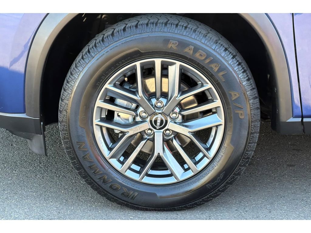 Used 2023 Nissan Rogue S image 27