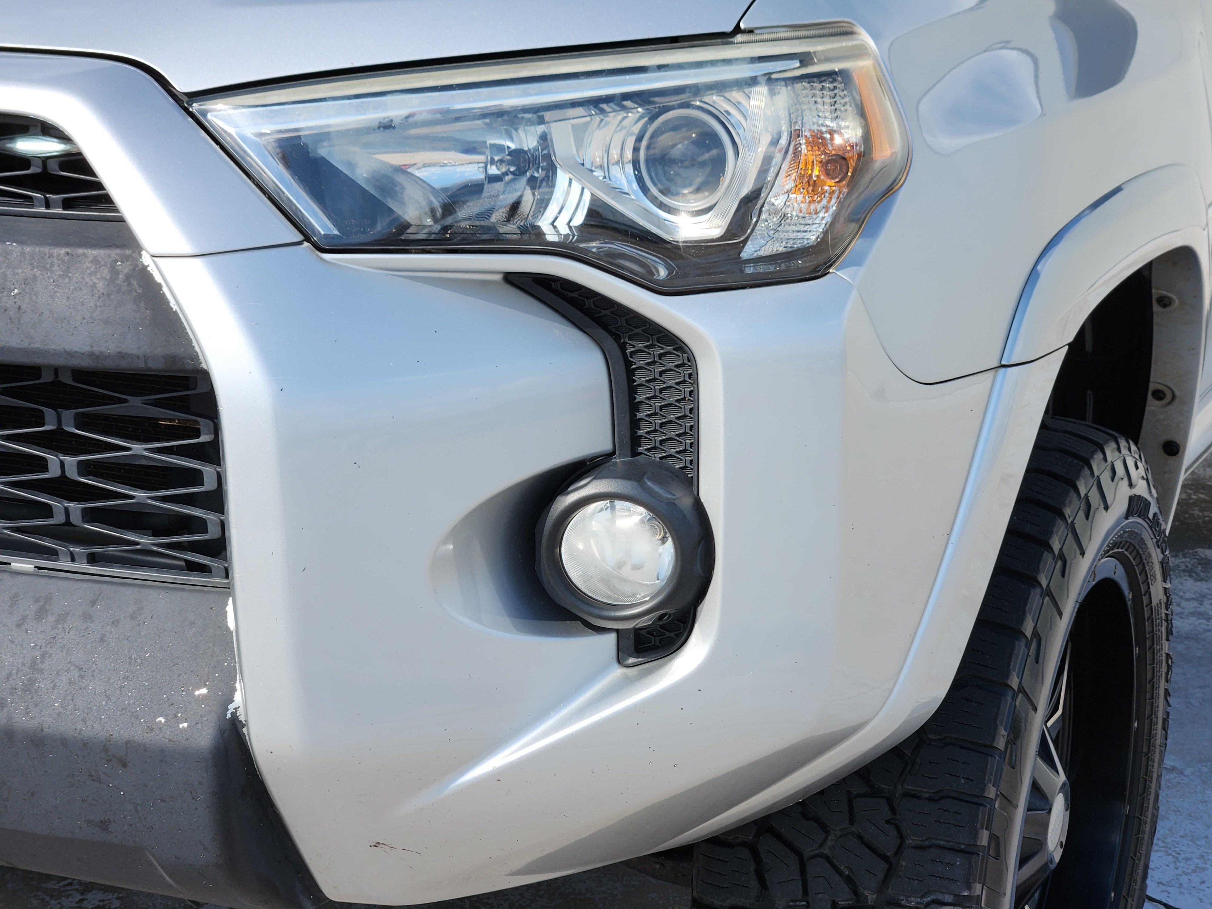 Used 2016 Toyota 4Runner SR5 AWD/4WD image 10