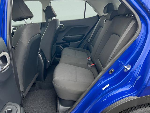 Certified 2025 Hyundai Venue SE image 19