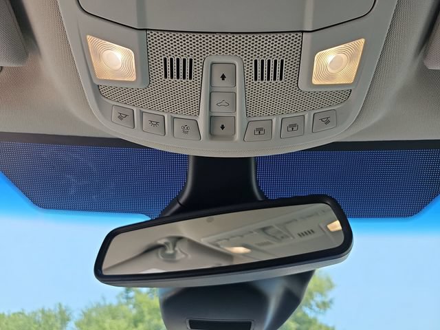 Used 2020 Ford Edge Titanium FWD image 33