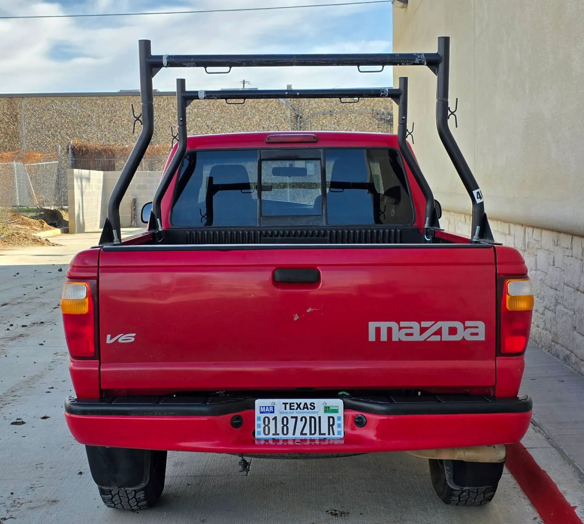 Used 2004 MAZDA B-Series Pickup 2WD Cab Plus B3000 w/ Convenience Pkg image 4