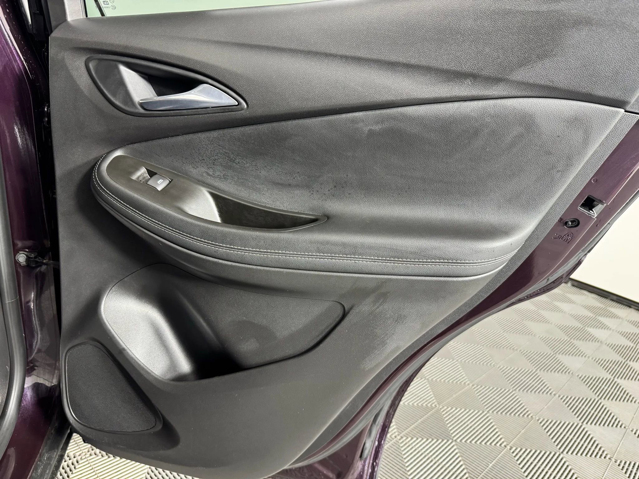 Used 2021 Buick Encore GX Preferred w/ Cold Weather Comfort Package image 41