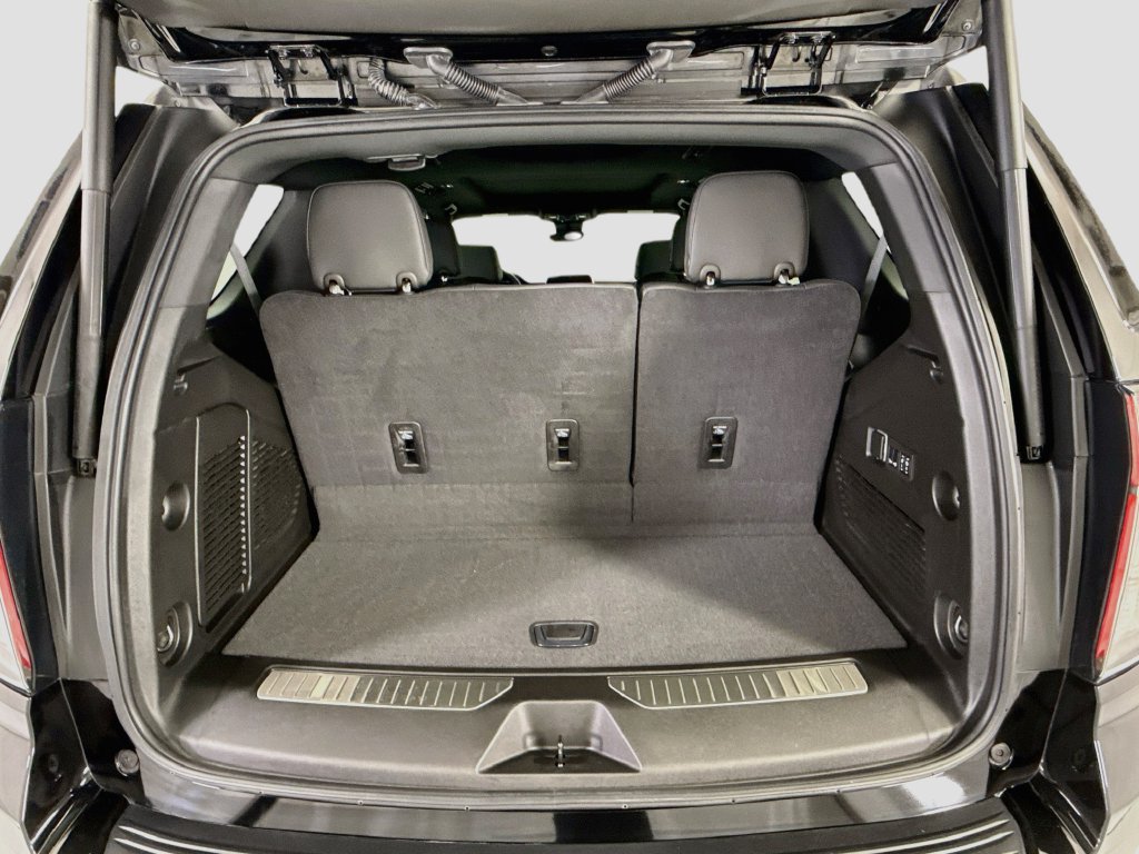 Used 2024 Chevrolet Tahoe High Country AWD/4WD image 27