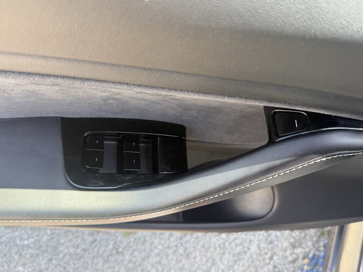 Used 2018 Tesla Model 3 Long Range image 11