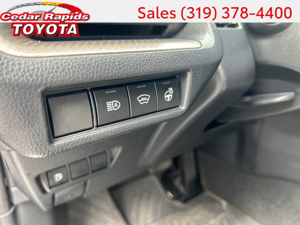 Certified 2024 Toyota Prius XLE FWD image 27