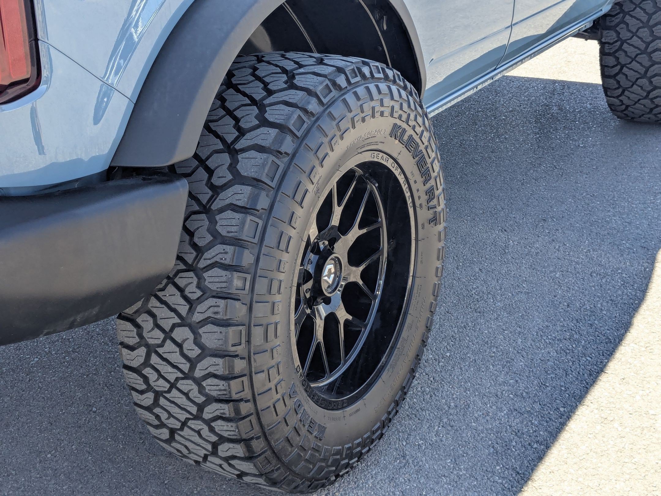 Used 2022 Ford Bronco 4-Door AWD/4WD image 12