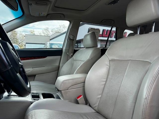 Used 2011 Subaru Outback 2.5i Limited AWD/4WD image 10