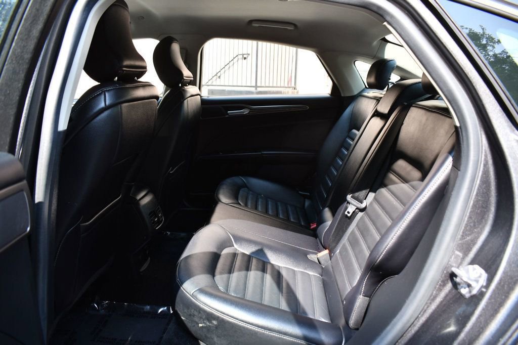 Used 2017 Ford Fusion Energi SE image 36