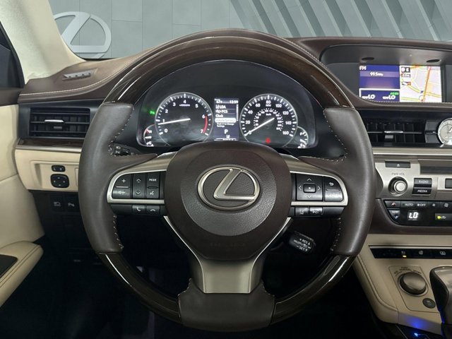 Used 2017 Lexus ES 350 w/ Luxury Package FWD image 14