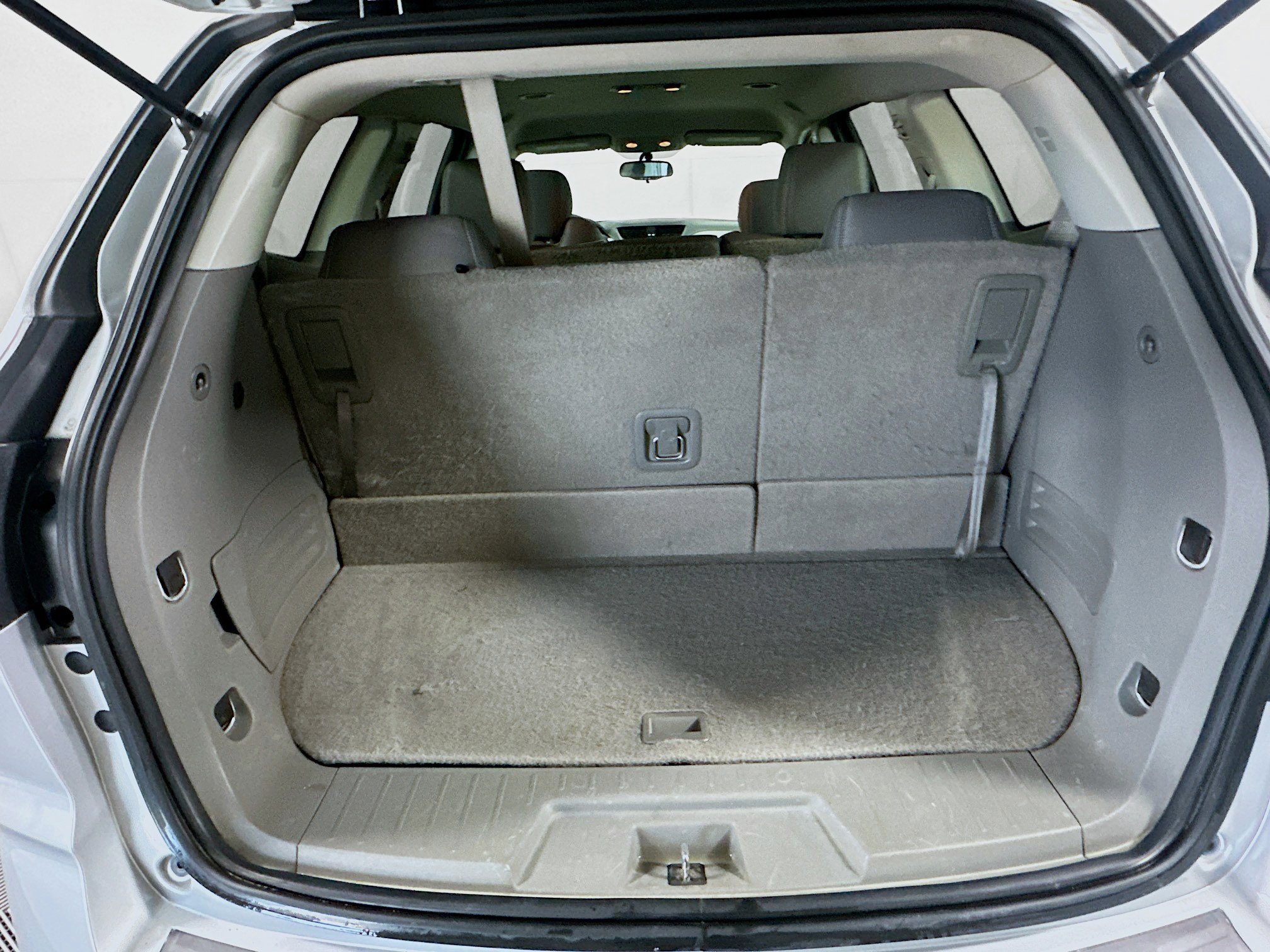 Used 2015 Chevrolet Traverse LS image 28