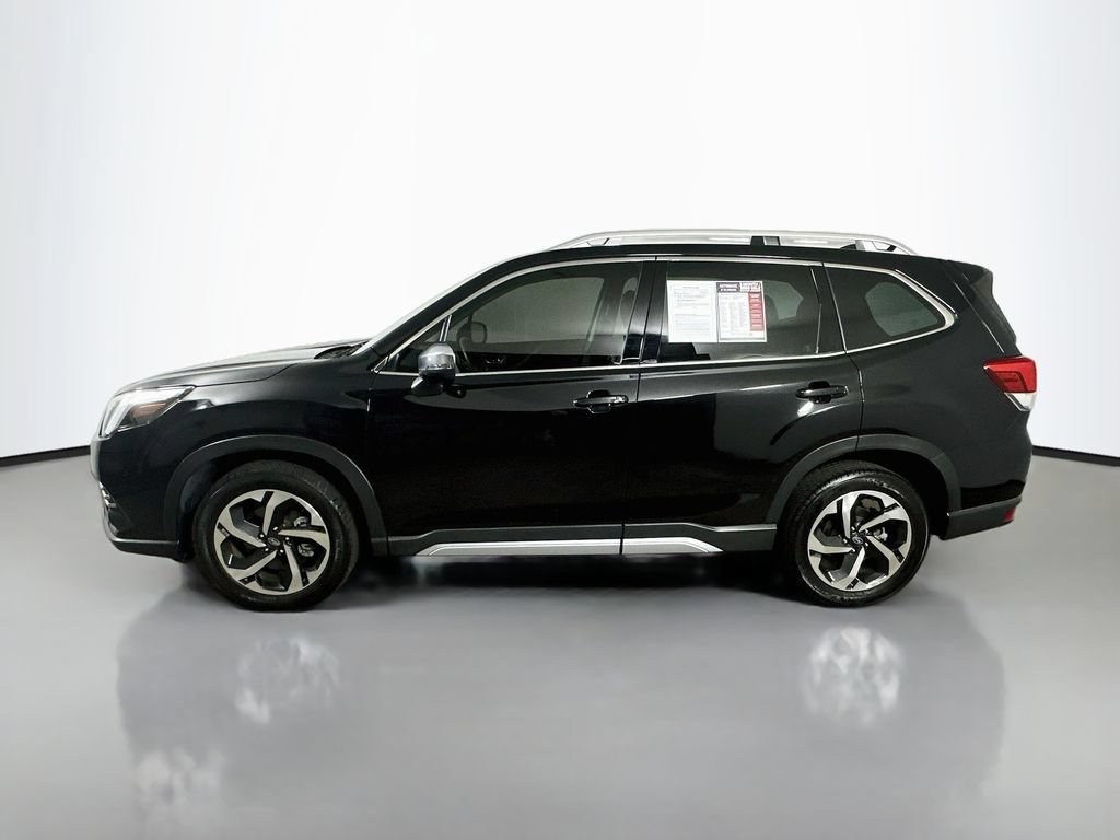 Used 2023 Subaru Forester Touring AWD/4WD image 5