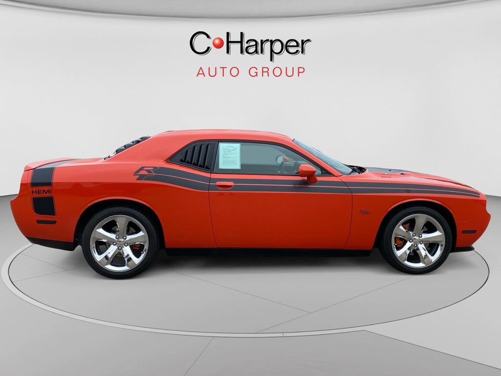 Used 2013 Dodge Challenger R/T RWD image 2