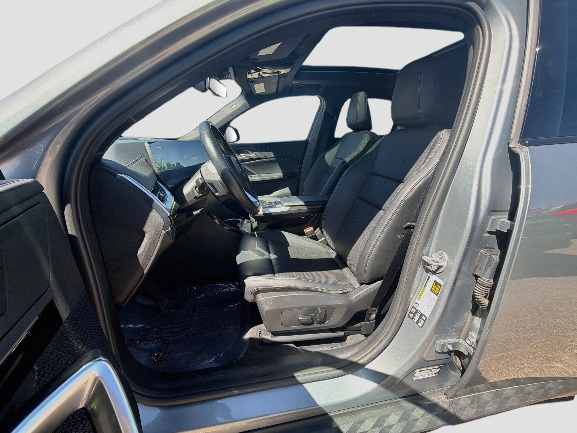 Used 2026 BMW X2 xDrive28i AWD/4WD image 13