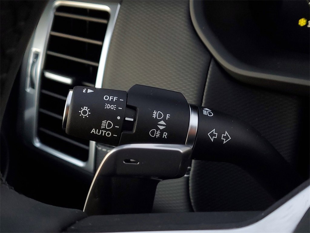 New 2026 Land Rover Discovery Limited Edition image 16