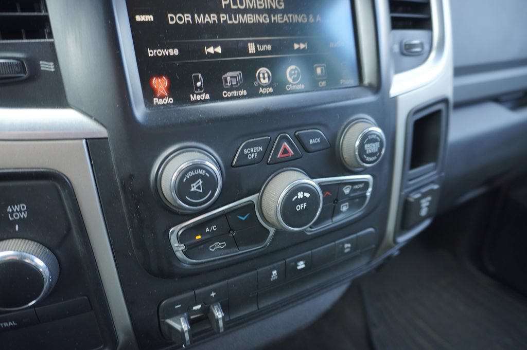 Used 2015 RAM 3500 SLT w/ Luxury Group AWD/4WD image 17