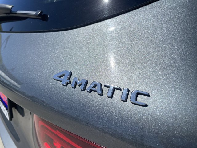 Used 2020 Mercedes-Benz GLC 300 4MATIC w/ Premium Package image 32